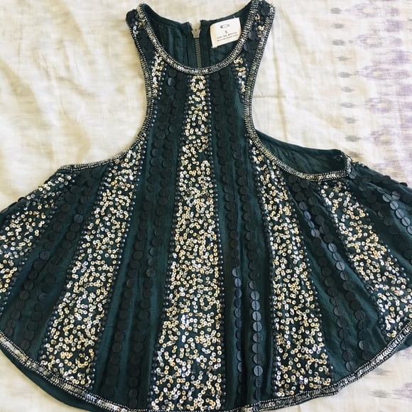 Embellished high neck tank top 🔮 - Picture 2 of 6